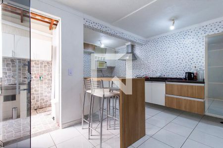 Casa de condomínio para alugar com 140m², 3 quartos e 1 vaga Casa de condomínio para alugar com 140m², 3 quartos e 1 vagaCozinha - Armários