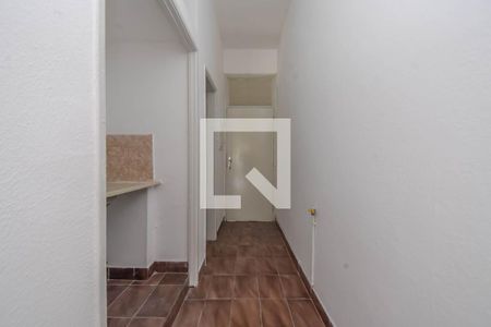 Corredor de kitnet/studio para alugar com 1 quarto, 30m² em Santa Cecilia, São Paulo