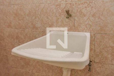 Banheiro de kitnet/studio para alugar com 1 quarto, 30m² em Santa Cecilia, São Paulo