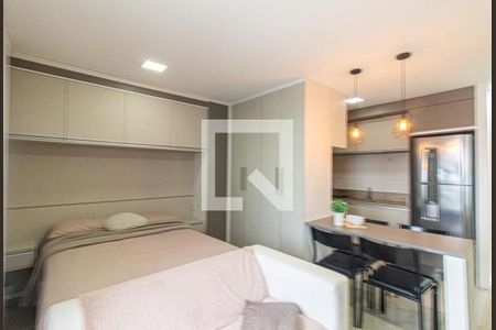 Sala/Quarto de apartamento para alugar com 1 quarto, 45m² em Novo Mundo, Curitiba