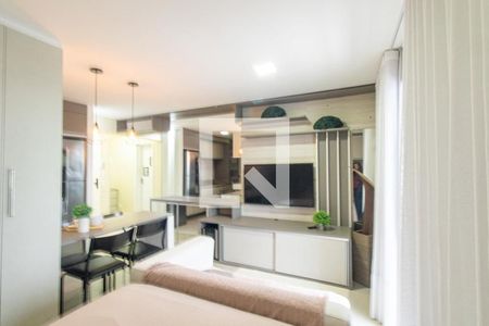 Sala/Quarto de apartamento para alugar com 1 quarto, 45m² em Novo Mundo, Curitiba
