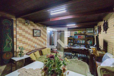 Casa à venda com 540m², 5 quartos e 3 vagasEscritório