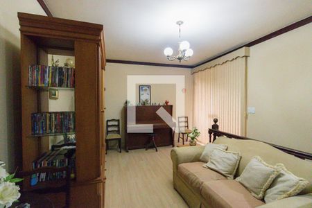 Casa à venda com 540m², 5 quartos e 3 vagasSala de TV