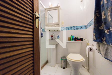 Casa à venda com 540m², 5 quartos e 3 vagasBanheiro da Suíte 2