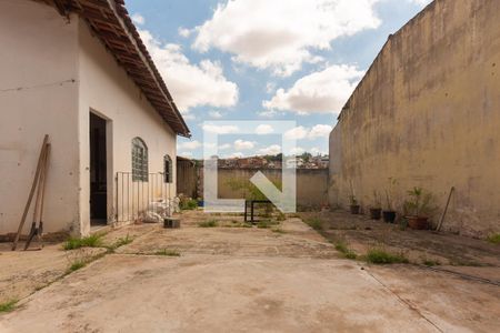 Casa para alugar com 50m², 2 quartos e sem vagaQuintal