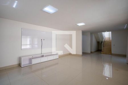 Sala de casa de condomínio para alugar com 5 quartos, 450m² em Alphaville Flamboyant Residencial Araguaia, Goiânia