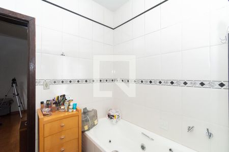 Casa à venda com 486m², 4 quartos e 4 vagasBanheiro Social