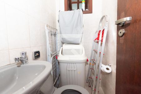 Casa à venda com 486m², 4 quartos e 4 vagasBanheiro Social 2