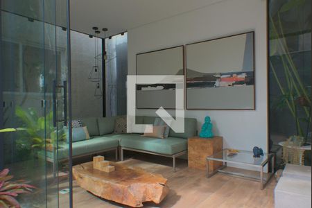 Casa à venda com 189m², 2 quartos e 4 vagasQuintal - Pátio