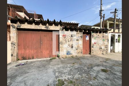 Casa para alugar com 126m², 2 quartos e 3 vagasFachada e placa