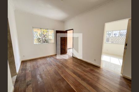 Sala de casa para alugar com 2 quartos, 126m² em Penha, Rio de Janeiro