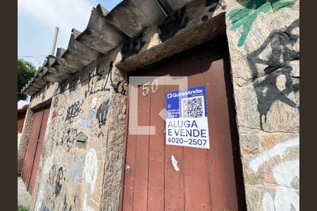 Casa para alugar com 126m², 2 quartos e 3 vagasFachada e placa