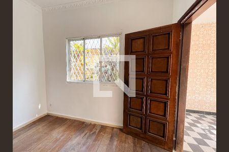 Sala de casa para alugar com 2 quartos, 126m² em Penha, Rio de Janeiro