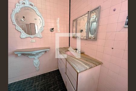 Casa para alugar com 126m², 2 quartos e 3 vagasBanheiro