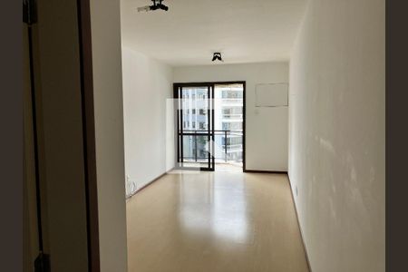 Sala de apartamento para alugar com 2 quartos, 68m² em Centro, Florianópolis
