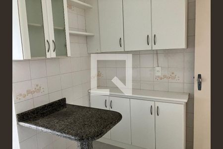 Cozinha de apartamento para alugar com 2 quartos, 68m² em Centro, Florianópolis