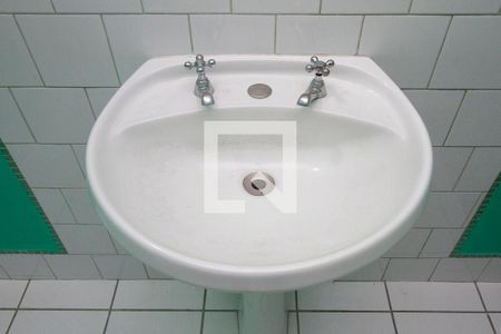 Apartamento para alugar com 100m², 2 quartos e sem vagaBanheiro