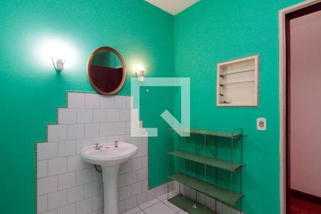 Apartamento para alugar com 100m², 2 quartos e sem vagaBanheiro