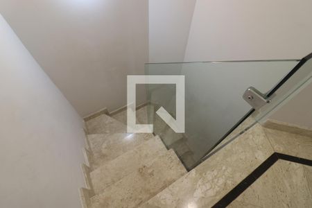 Apartamento à venda com 131m², 3 quartos e 3 vagasEscada