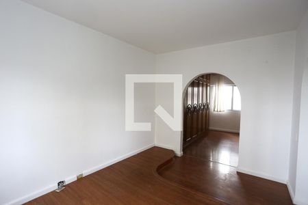 Apartamento para alugar com 204m², 3 quartos e 2 vagassuíte