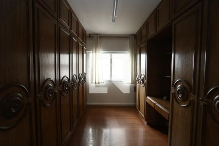 Apartamento para alugar com 204m², 3 quartos e 2 vagasCloset da suíte