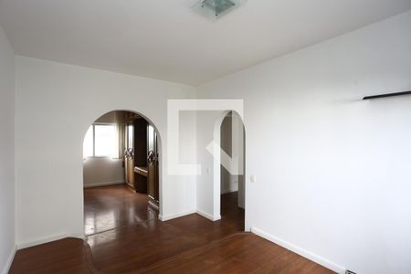 Apartamento para alugar com 204m², 3 quartos e 2 vagassuíte