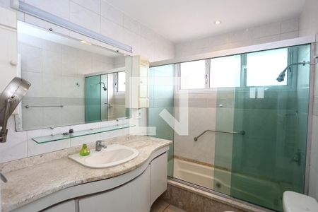 Apartamento para alugar com 204m², 3 quartos e 2 vagasBanheiro da Suíte