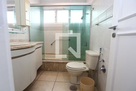 Apartamento para alugar com 204m², 3 quartos e 2 vagasBanheiro da Suíte
