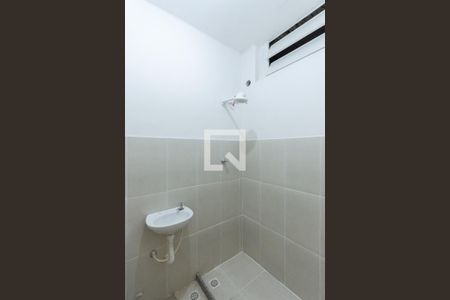 Banheiro de apartamento para alugar com 1 quarto, 30m² em São Cristóvão, Rio de Janeiro