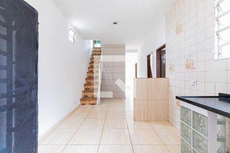 Casa para alugar com 100m², 2 quartos e 2 vagasCozinha