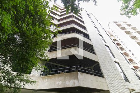 Apartamento à venda com 230m², 5 quartos e 3 vagas Apartamento à venda com 230m², 5 quartos e 3 vagasFachada