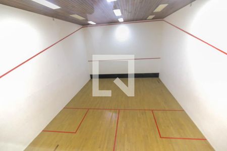 Apartamento à venda com 230m², 5 quartos e 3 vagas Apartamento à venda com 230m², 5 quartos e 3 vagasSquash