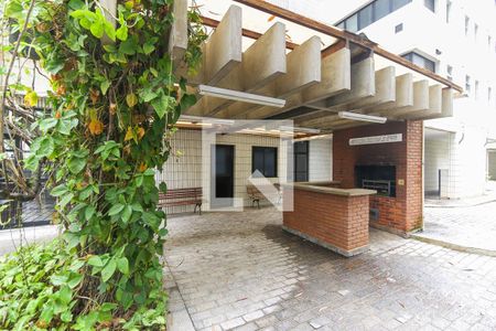 Apartamento à venda com 230m², 5 quartos e 3 vagas Apartamento à venda com 230m², 5 quartos e 3 vagasÁrea comum - Churrasqueira