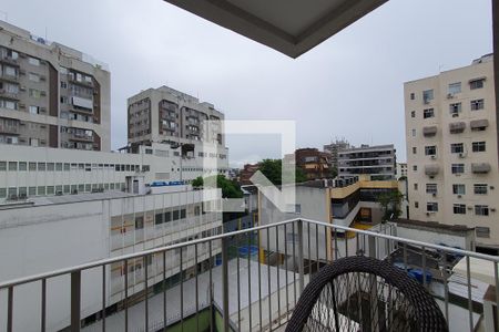 Varanda de apartamento para alugar com 2 quartos, 76m² em Praça da Bandeira, Rio de Janeiro