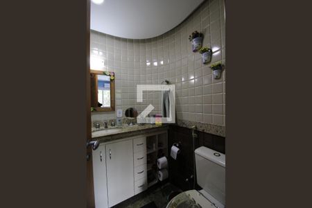 Apartamento à venda com 101m², 3 quartos e 2 vagasBanheiro da Suíte 01