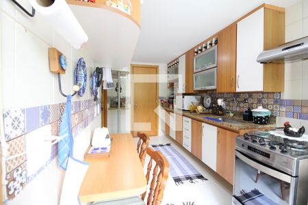 Apartamento à venda com 101m², 3 quartos e 2 vagasCozinha