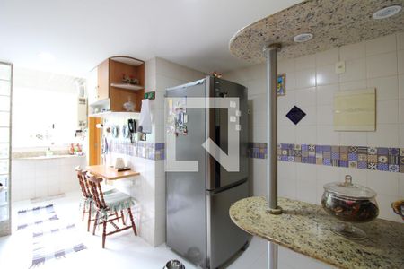 Apartamento à venda com 101m², 3 quartos e 2 vagasCozinha