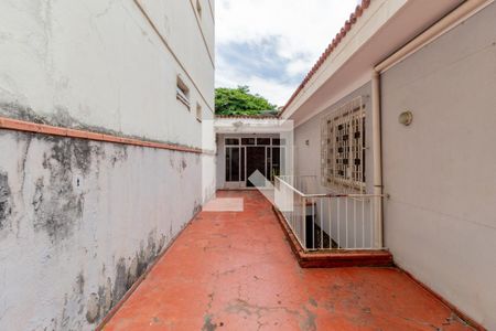 Casa à venda com 407m², 5 quartos e 4 vagas Casa à venda com 407m², 5 quartos e 4 vagasÁrea externa