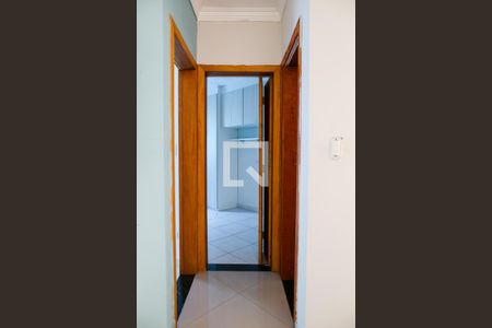 Corredor  de apartamento à venda com 2 quartos, 50m² em Jardim Ana Maria, Santo André