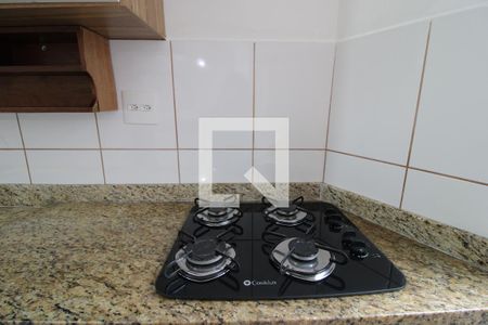 Cozinha de casa para alugar com 2 quartos, 110m² em Jardim Alzira, São Paulo