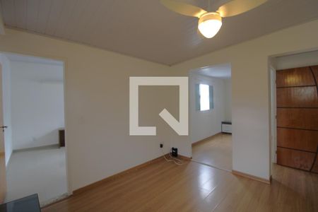 Sala de casa para alugar com 2 quartos, 110m² em Jardim Alzira, São Paulo