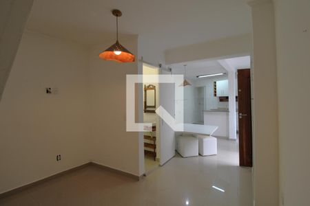 Casa para alugar com 2 quartos, 110m² em Jardim Alzira, São Paulo