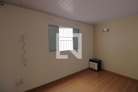 Quarto 1 de casa para alugar com 2 quartos, 110m² em Jardim Alzira, São Paulo
