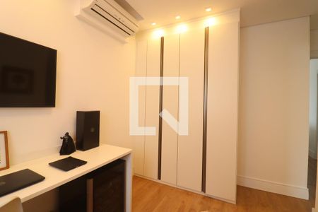 Apartamento à venda com 148m², 3 quartos e 2 vagasQuarto 2 