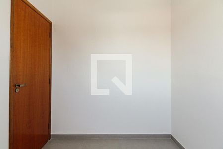 Quarto 1 de apartamento para alugar com 2 quartos, 34m² em Vila Granada, São Paulo