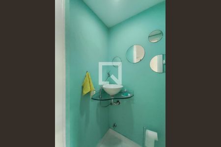 Casa à venda com 360m², 4 quartos e 4 vagasLavabo