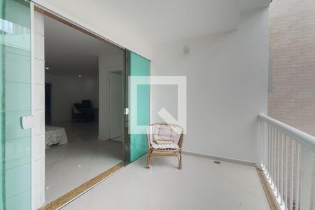 Casa à venda com 360m², 4 quartos e 4 vagasVaranda Quarto 1 - Suíte