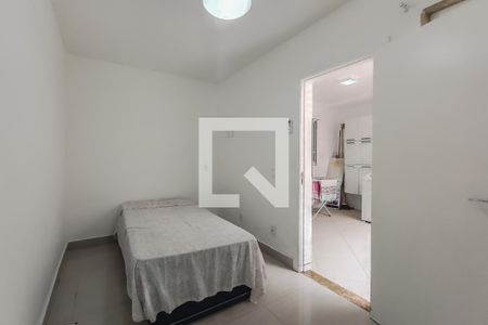 Casa à venda com 360m², 4 quartos e 4 vagasQuarto de Serviço