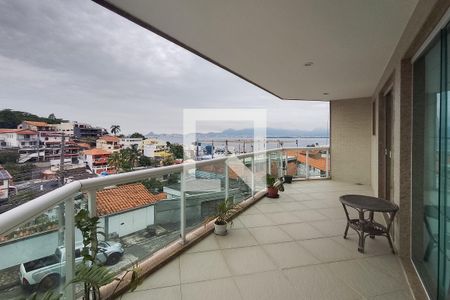 Casa à venda com 360m², 4 quartos e 4 vagasVaranda Suíte 2 e 3