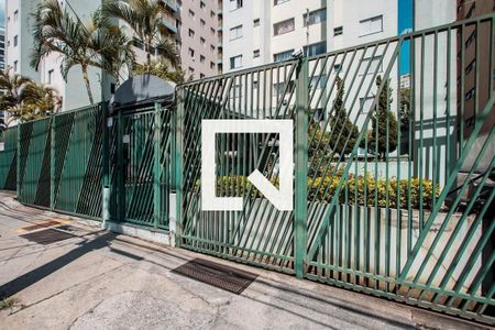 Apartamento à venda com 60m², 2 quartos e 1 vaga Apartamento à venda com 60m², 2 quartos e 1 vagaFachada